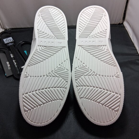 REEF LAY DAY SEAS Women’s White/Black Lese Size 8.5 CJ5181 New in Box - Picture 5 of 8